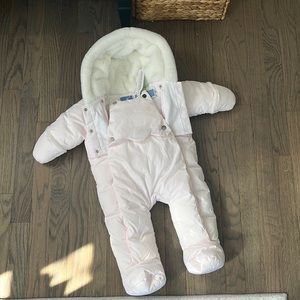 Jacadi 6m pink scalloped baby snowsuit with furry hood, mittens and boots